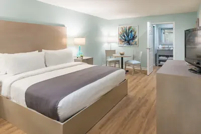 Photo 4 - The Palms Oceanfront Hotel