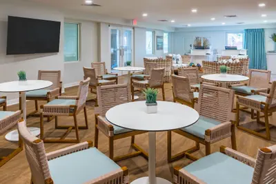 Photo 2 - The Palms Oceanfront Hotel