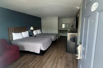 Photo 5 - Key West Inn - Clanton