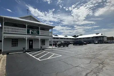 Photo 2 - Key West Inn - Clanton