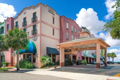 Photo 2 - Hampton Inn and Suites Amelia Island Historic Harbor Front