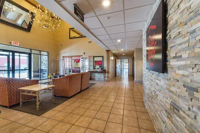 Photo 3 - Red Roof Inn St Louis - Troy, IL