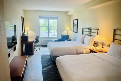 Photo 5 - SEVEN Sebring Raceway Hotel