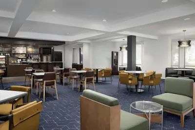 Photo 3 - Courtyard by Marriott Lakeland
