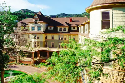 Photo 2 - Cliff House at Pikes Peak