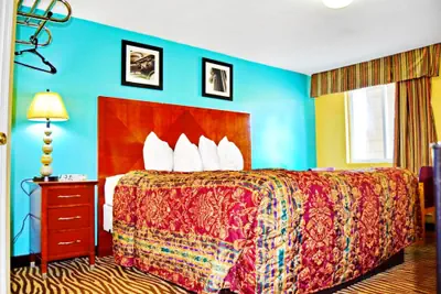 Photo 4 - Flagship Inn And Suites