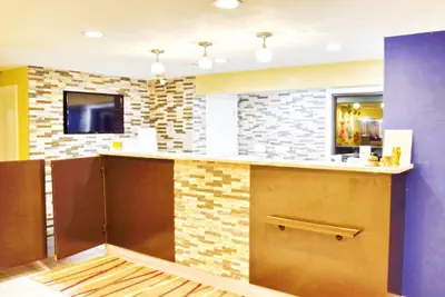Photo 3 - Flagship Inn And Suites