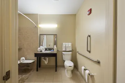 Photo 4 - Holiday Inn Express Bloomington West by IHG