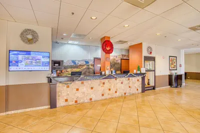 Photo 3 - Best Western Green Valley Inn