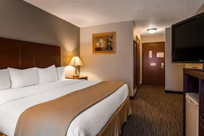 Photo 5 - Best Western Green Valley Inn