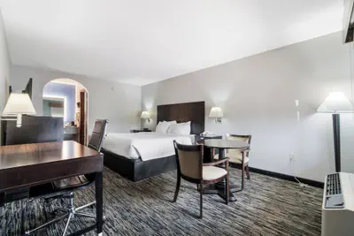 Photo 5 - Quality Inn Adairsville - Calhoun South