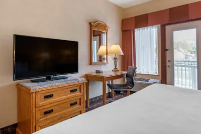 Photo 5 - Kathryn Riverfront Inn, an Ascend Collection Hotel
