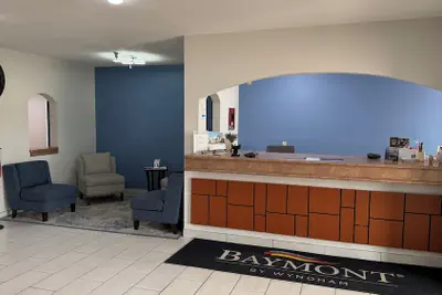 Photo 4 - Baymont by Wyndham Omaha SW