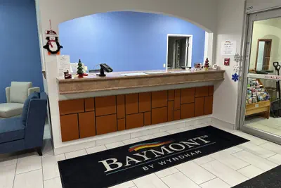 Photo 2 - Baymont by Wyndham Omaha SW