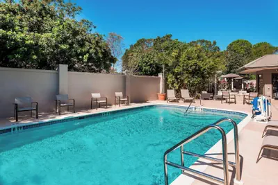 Photo 2 - Courtyard by Marriott Sarasota Bradenton Airport