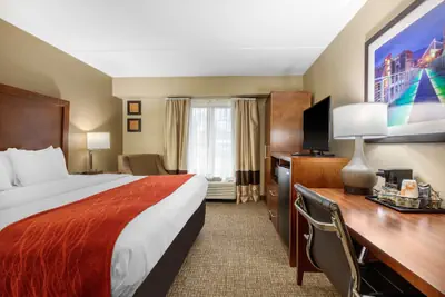 Photo 4 - Comfort Inn & Suites Hamilton Place