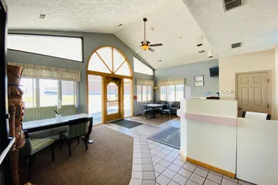 Photo 3 - Fleetwood Inn & Suites