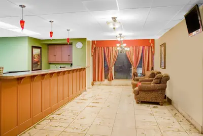 Photo 2 - Days Inn by Wyndham St. George