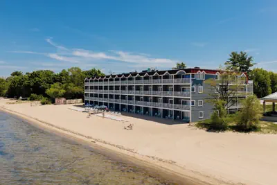 Photo 2 - Bayshore Resort
