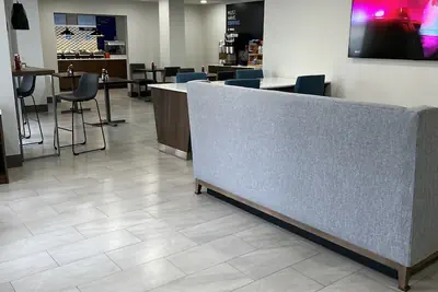 Photo 2 - Holiday Inn Express & Suites Phoenix - Mesa West by IHG