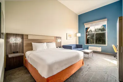 Photo 4 - Holiday Inn Express & Suites Phoenix - Mesa West by IHG