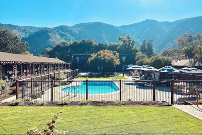 Photo 2 - Hidden Valley Inn