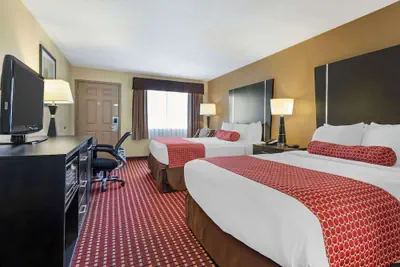 Photo 4 - Best Western Van Buren Inn