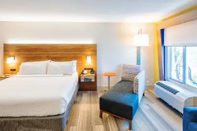 Photo 5 - Holiday Inn Express Charleston by IHG