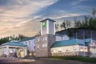 Photo 2 - Holiday Inn Express Houghton-Keweenaw by IHG