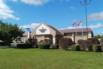 Photo 2 - Country Inn & Suites By Radisson, Battle Creek, MI