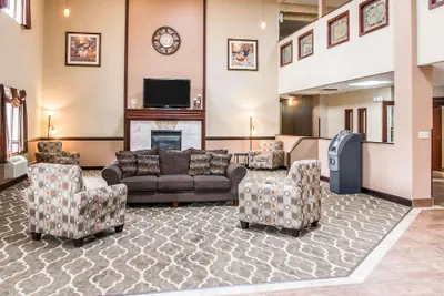Photo 5 - Country Inn & Suites By Radisson, Battle Creek, MI