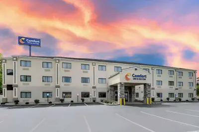 Photo 2 - Comfort Inn & Suites Middletown - Franklin