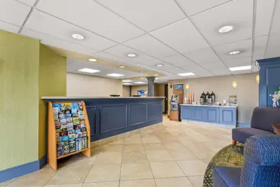 Photo 4 - Clarion Inn Cranberry Township