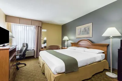 Photo 4 - Days Inn by Wyndham Selma