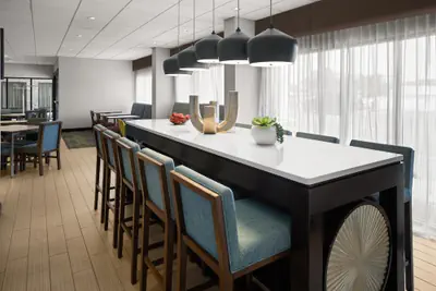 Photo 4 - Hampton Inn Dover