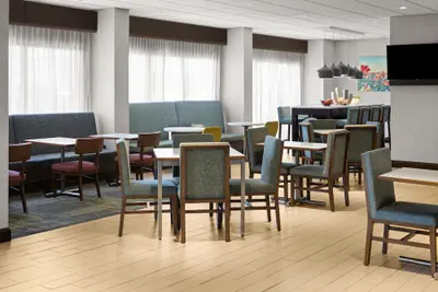 Photo 5 - Hampton Inn Dover