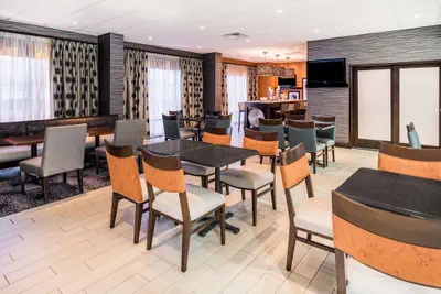 Photo 3 - Hampton Inn Dover