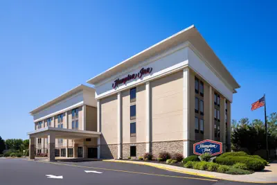 Photo 2 - Hampton Inn Dover