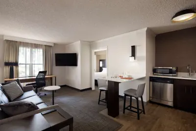Photo 4 - Sonesta ES Suites Fresno