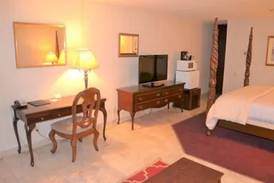 Photo 5 - Merced Inn and Suites