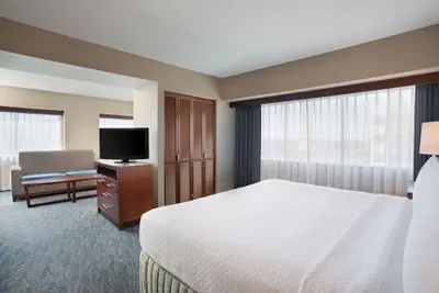 Photo 5 - Crowne Plaza Los Angeles Harbor Hotel by IHG