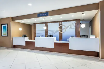 Photo 3 - Crowne Plaza Los Angeles Harbor Hotel by IHG
