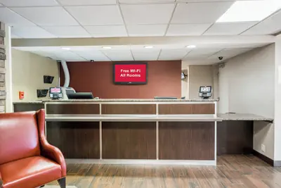 Photo 5 - Red Roof Inn PLUS+ Boston - Woburn/ Burlington