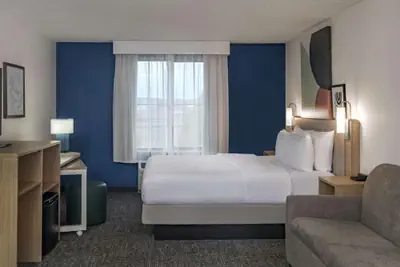 Photo 4 - Spark by Hilton Louisville Airport
