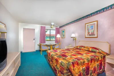 Photo 4 - Superior Suites Phoenix Mesa