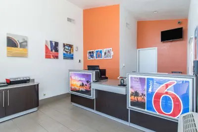 Photo 3 - Motel 6 Bakersfield, CA - Central