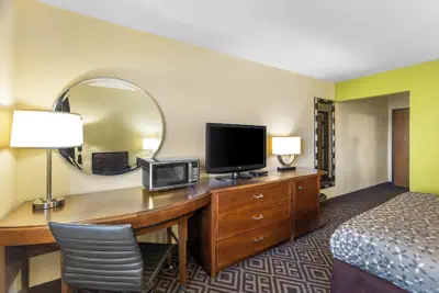 Photo 4 - Travel Inn & Suites - Sikeston/Miner (i-55 Exit-67)