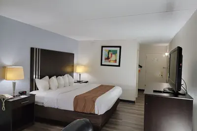 Photo 2 - Quality Inn Terre Haute University Area