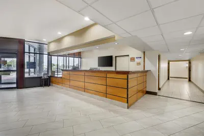 Photo 3 - Best Western Plus York Hotel & Conference Center