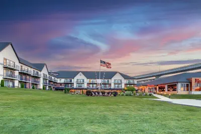 Photo 2 - DoubleTree by Hilton Hotel Port Huron